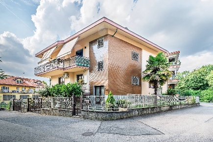 Foto Appartamento in Via Lucio Catullo, Moncalieri Santa Brigida di 160 m²