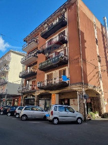 Foto Locale commerciale in corso san vito, Mascalucia Centro di 60 m²