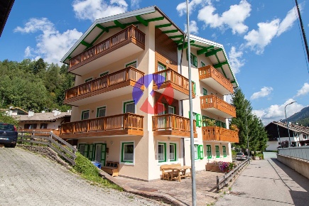 Foto Appartamento in Strada de Ischia, Moena Centro di 172 m² con 6 locali