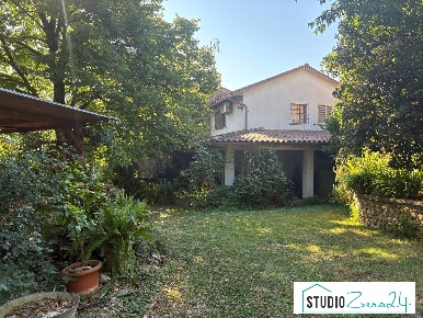 Foto Villa bifamiliare a Narni di 70 m² con 4 locali in vendita