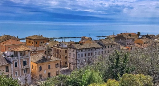 Foto Appartamento a Pedaso di 150 m² con 4 locali in vendita