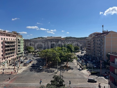 Foto Ufficio a Cagliari Sonnino di 228 m² con 7 locali in affitto