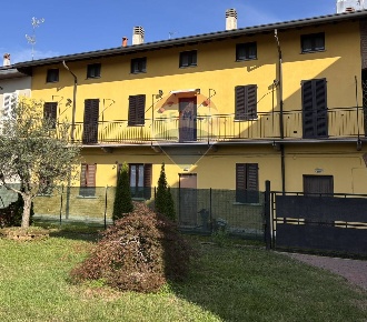 Foto Duplex in VIA PONCHIELLI, Busto Arsizio Frati di 145 m² con 3 locali