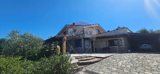 Foto Villa singola in Contrada Tore, Castelvenere di 140 m² con 6 locali