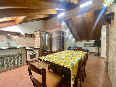 Foto Attico a Fiumefreddo di Sicilia di 62 m² con 3 locali in vendita