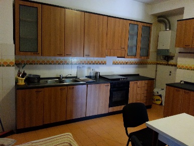 Foto Appartamento in viale bovio, Teramo di 130 m² con 5 locali in affitto