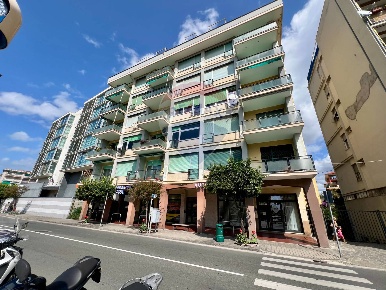 Foto Appartamento in Corso De Michiel, Chiavari Centro di 160 m² in vendita