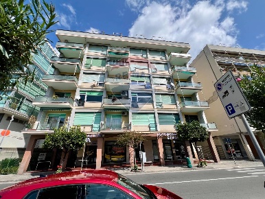 Foto Appartamento in Corso De Michiel, Chiavari Centro di 160 m² in vendita