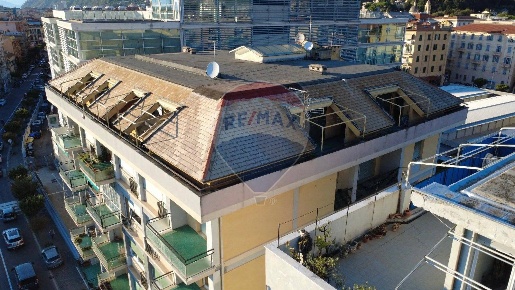 Foto Appartamento in Corso De Michiel, Chiavari Centro di 160 m² in vendita