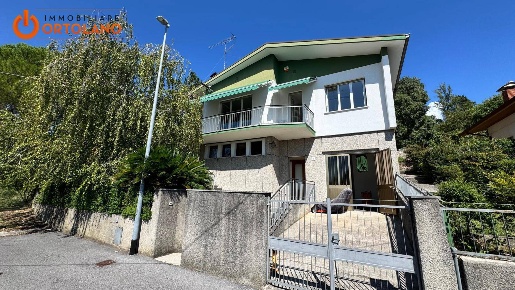 Foto Casa indipendente in Via Brigata Messina, Monfalcone Centro di 150 m²