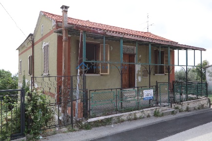 Foto Case semi ndipendenti in Via Giardino, Controguerra Centro di 262 m²