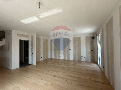 Foto Appartamento a Azzano San Paolo di 128 m² con 4 locali in vendita