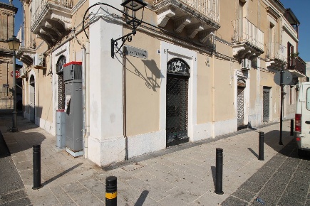 Foto Locale commerciale in VIA XX SETTEMBRE, Canicattini Bagni di 131 m²