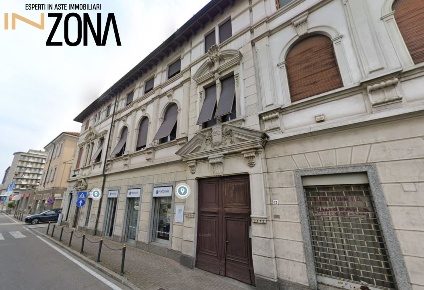 Foto Appartamento in Viale Indipendenza, Meda di 186 m² con 4 locali