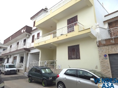 Foto Casa indipendente in Via Damiano Chiesa, Adelfia di 195 m² in vendita
