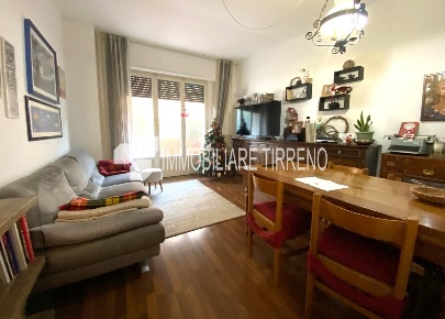 Foto Appartamento a Massa Centro di 90 m² con 4 locali in vendita