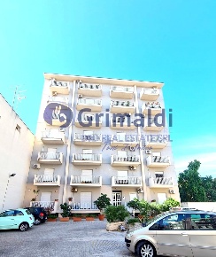 Foto Appartamento in Via B. Mattarella 188, Bagheria Centro di 130 m²