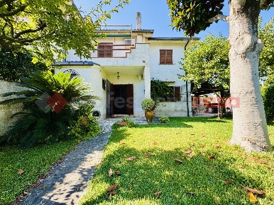 Foto Villa unifamiliare in Via PUNTA  CORALLO 5, San Felice Circeo di 80 m²