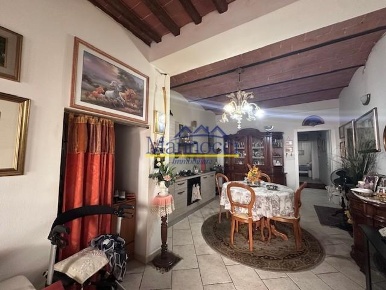 Foto Appartamento a Cascina Centro di 55 m² con 3 locali in vendita