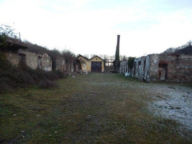 Foto Capannone industriale a Coazze di 2408 m² con 2 locali in vendita