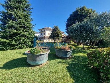 Foto Casa indipendente in Basagliapenta, Basiliano di 400 m² con 8 locali