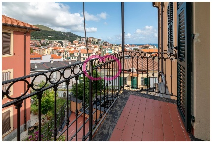 Foto Appartamento in via San Francesco d'Assisi, Varazze Centro di 43 m²