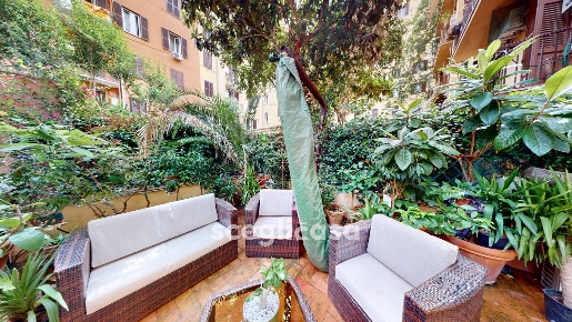 Foto Appartamento in Via Pompei, Roma San Giovanni di 117 m² con 3 locali