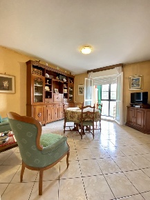 Foto Appartamento a Rozzano Centro di 90 m² con 3 locali in vendita