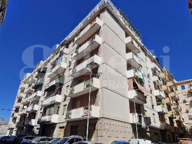 Foto Appartamento in Francesco MinÃ  Palumbo, Palermo Oreto - Perez