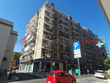 Foto Appartamento in Viale Japigia 39, Bari Japigia di 110 m² con 4 locali