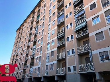 Foto Appartamento in Via TOGLIATTI 15, Torino di 120 m² con 5 locali