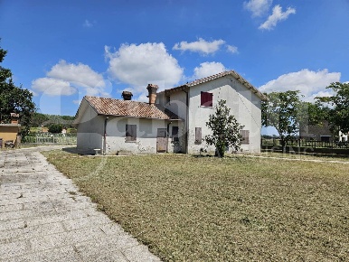 Foto Villa singola a Mesola Santa Giustina di 270 m² con 7 locali