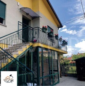 Foto Appartamento a Fontaniva di 87 m² con 4 locali in vendita