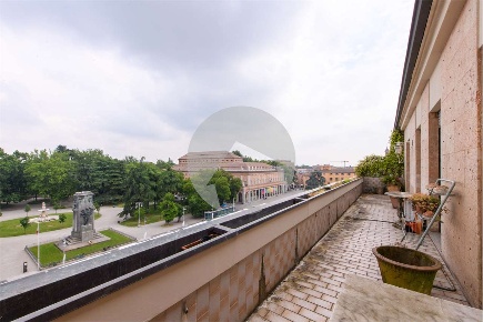 Foto Attico in P.zza della Vittoria 7, Reggio nell'Emilia Centro Storico