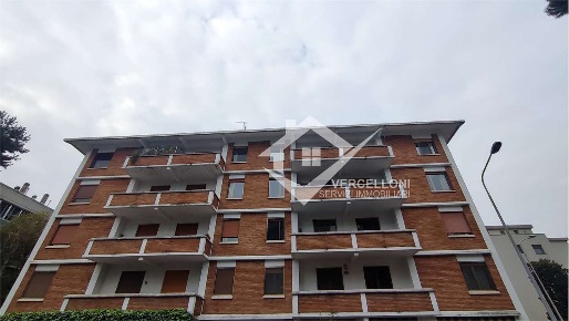 Foto Appartamento in Via zara, Novara San Paolo di 155 m² con 4 locali