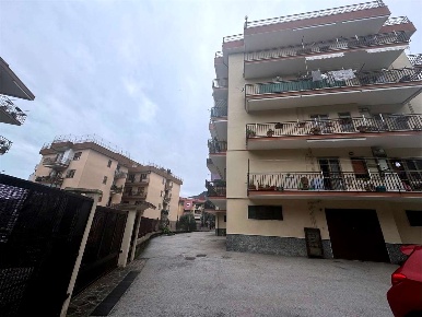 Foto Appartamento a Salerno di 120 m² con 4 locali in vendita