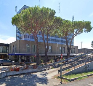 Foto Negozio in via Sergio Cavina, Ravenna San Biagio di 621 m² in vendita