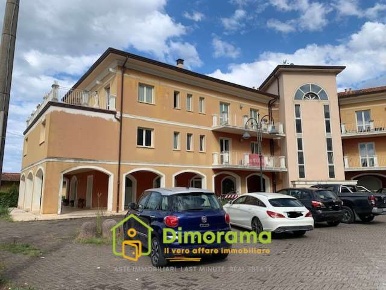 Foto Ufficio in Via Tavernelle fraz. Cervaiolo 18, Montignoso di 101 m²