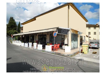 Foto Negozio a Massarosa di 190 m² con 4 locali in vendita