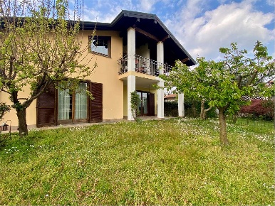 Foto Appartamento in Via San Benedetto 13, Castelletto sopra Ticino Centro