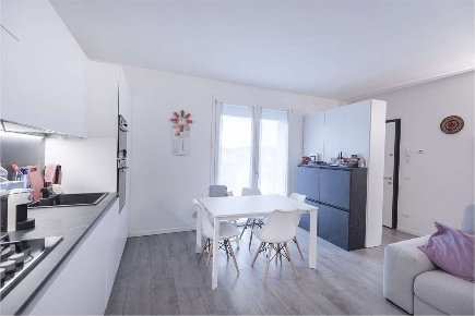 Foto Appartamento a Porto Mantovano di 85 m² con 3 locali in vendita