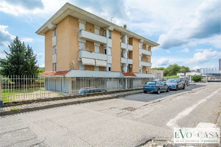 Foto Appartamento in Via Dante 5, Turbigo di 79 m² con 3 locali in vendita