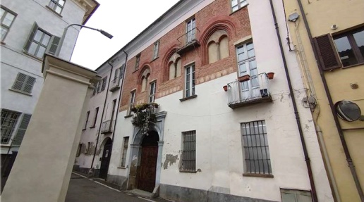 Foto Appartamento a Moncalieri Centro Storico di 117 m² con 5 locali