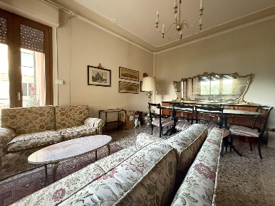 Foto Appartamento a Siena Stazione di 115 m² con 6 locali in vendita