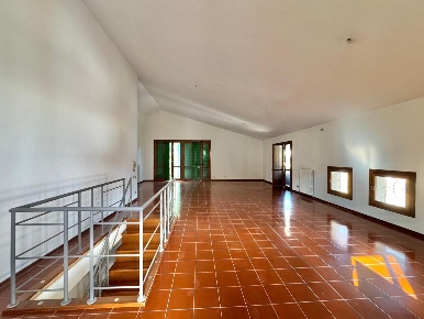 Foto Appartamento a Ponsacco Centro di 250 m² con 7 locali in vendita