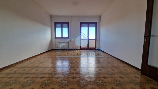 Foto Appartamento a Carrara Marina di Carrara di 98 m² con 5 locali