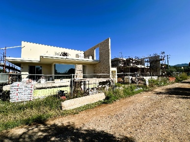 Foto Villa unifamiliare a San Vincenzo di 170 m² con 5 locali in vendita