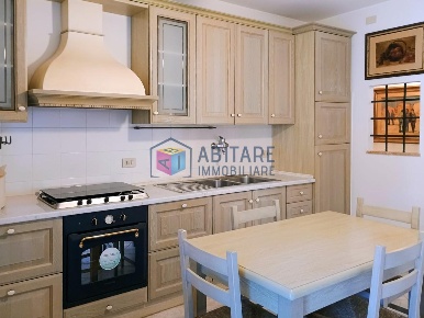 Foto Appartamento a Bibbona Centro di 87 m² con 4 locali in vendita