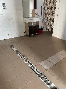 Foto Locale commerciale a Carrara Centro di 30 m² con 2 locali in vendita