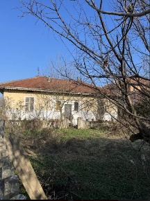 Foto Casa indipendente a La Loggia Centro di 179 m² con 4 locali in vendita